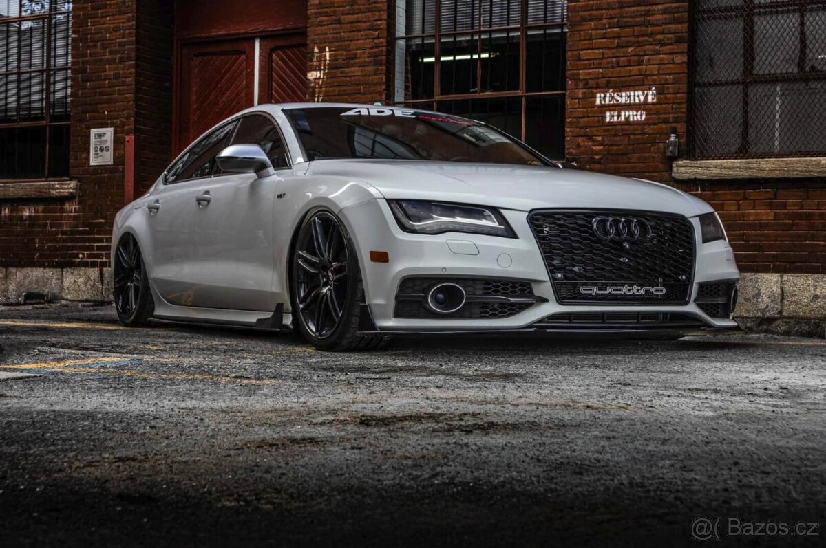 Audi QUATTRO NAPIS OZNACENIE LOGO DO MASKY - 16