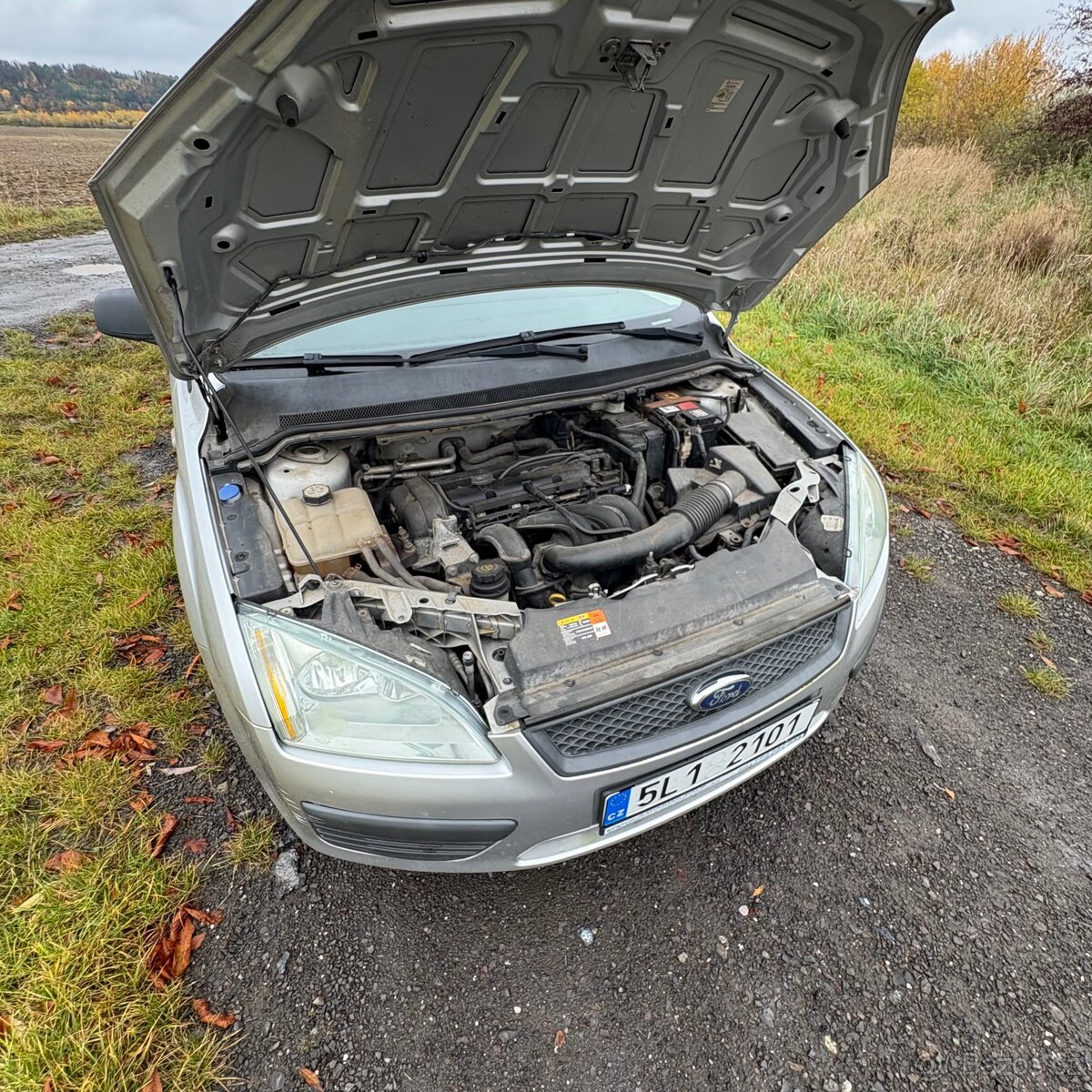 🚗 Ford Focus Hatchback 1.6 бензín | 2006 | 188 000 km - 16