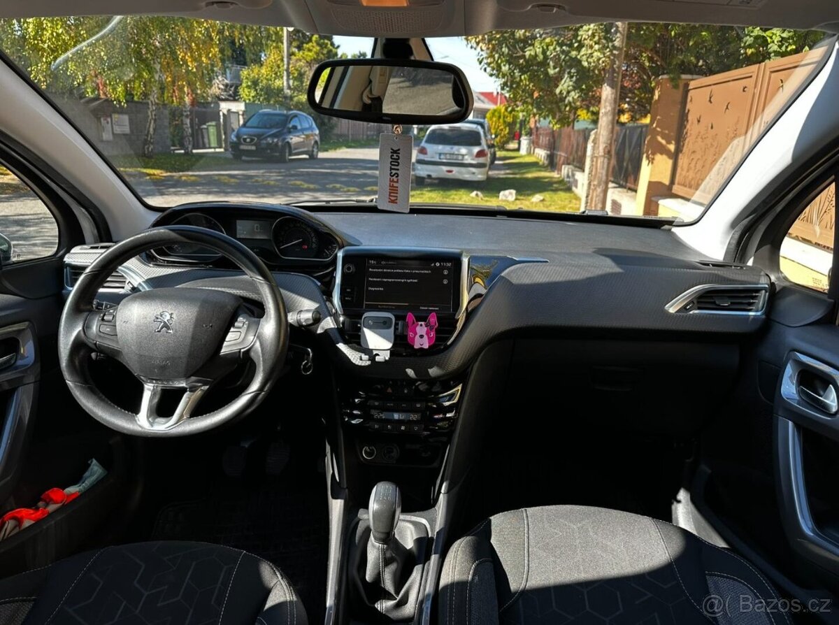 Peugeot 2008 1.2 PureTech Style - 16