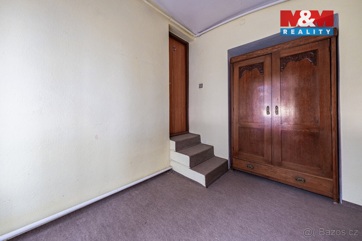 Prodej rodinného domu 8+1, 2873 m² Račetice - 16