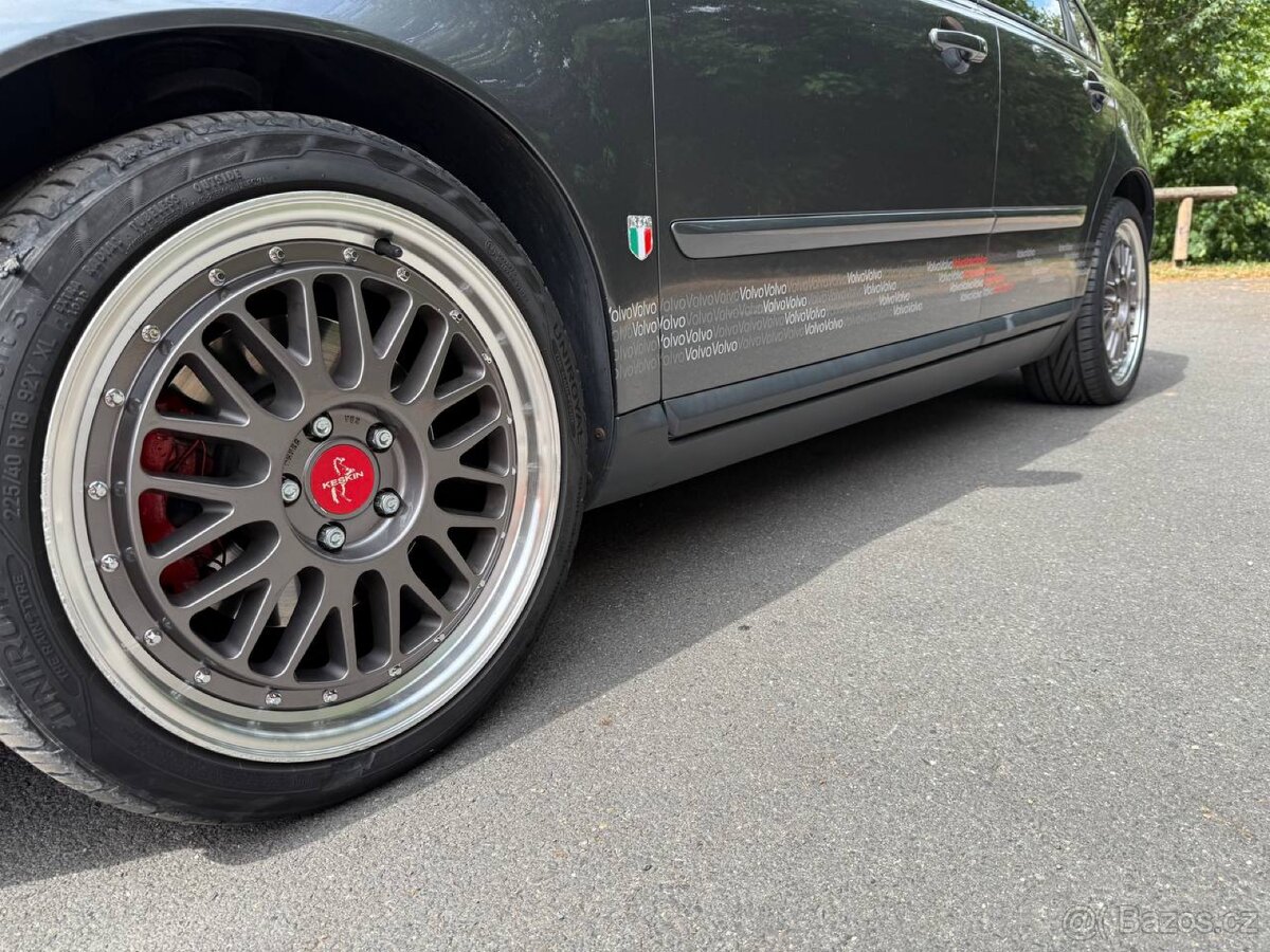 Volvo s40 t5 - 16