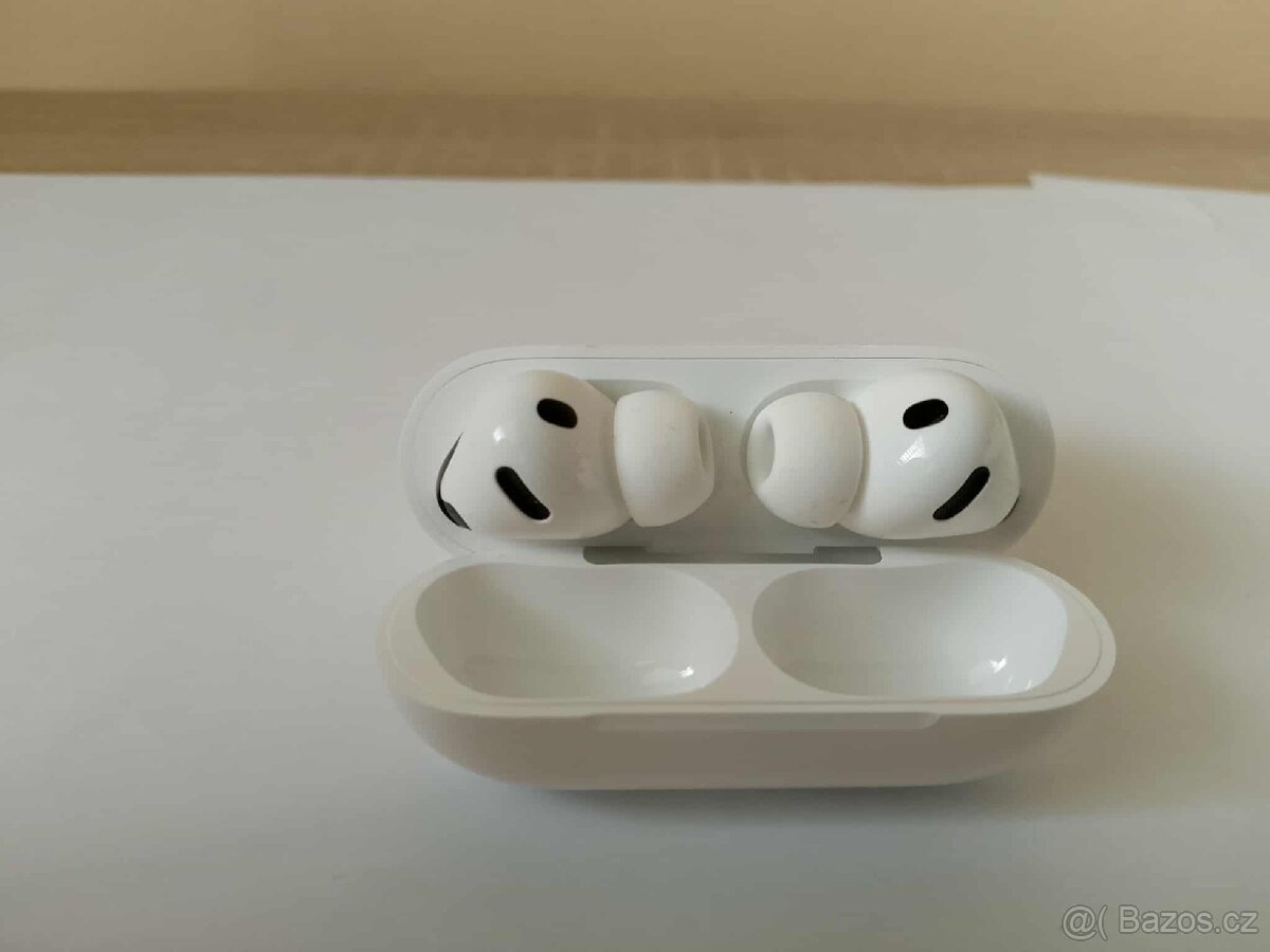 Nové Apple Airpods PRO 3 - 16
