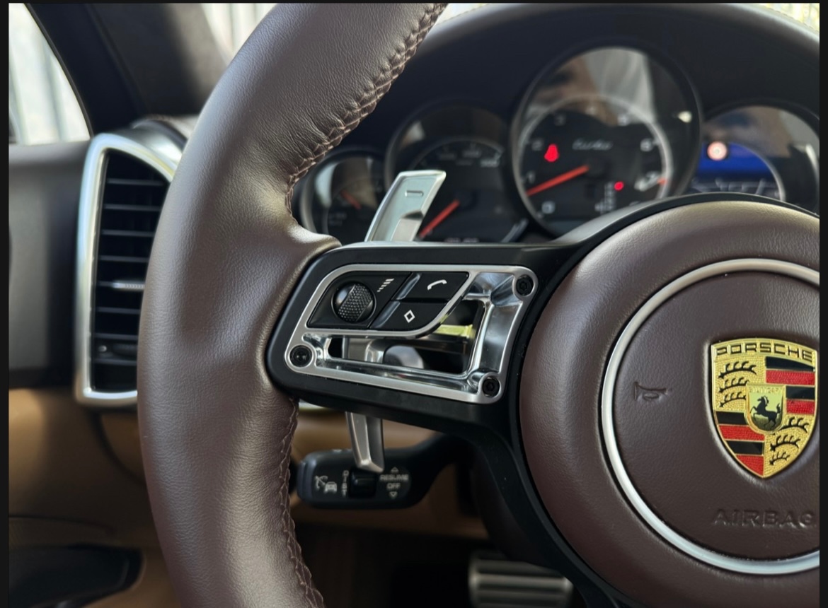 Porsche Cayenne Turbo - 16