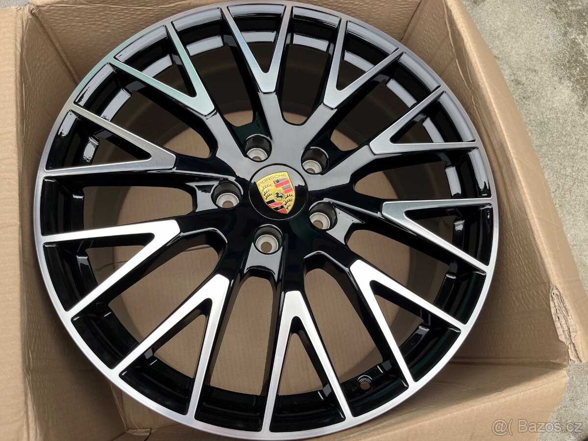 PORSCHE PANAMERA alu kola 20" nové, originál - 16