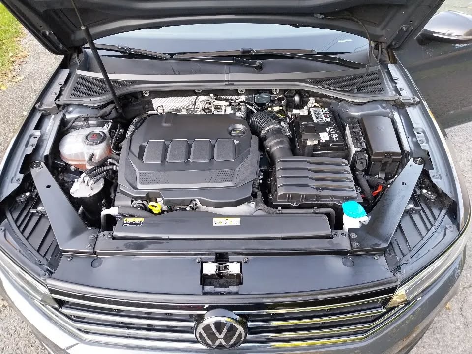 VW Passat 2.0 Tdi. 2021, pouze 136000 KM - 16