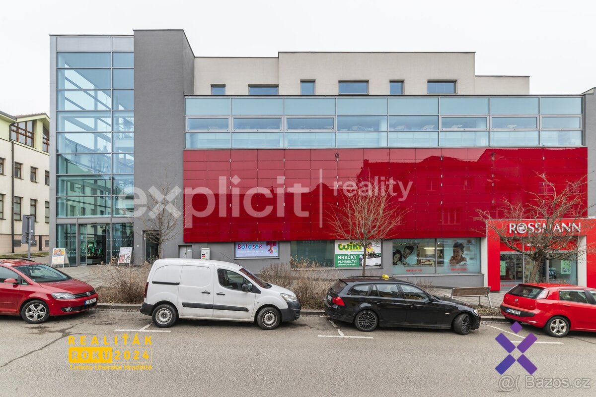 Pronájem obchodních prostor v centru města 142 m² - Uherský - 16