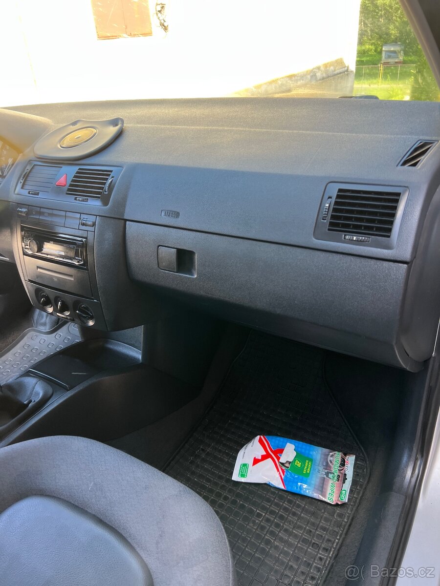 Fabie 1.9 74 kw 2002 - 16