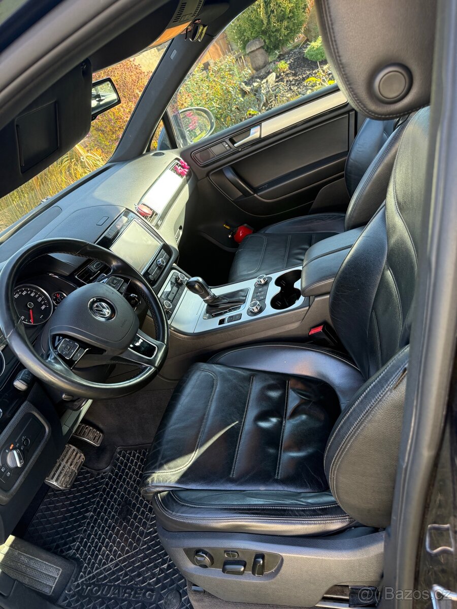 VW Touareg 3.0 V6 176kW 2011 rodinný - 16