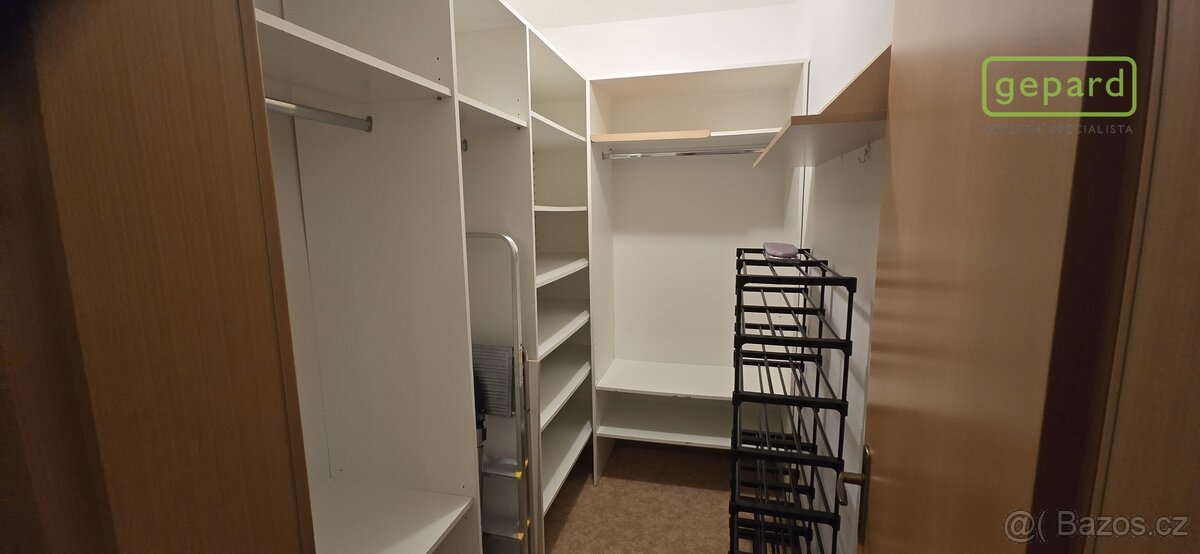 Pronájem zděného bytu s lodžií o dispozici 2kk - 16