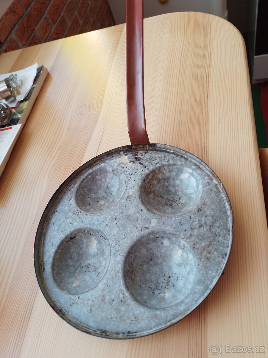 vintage doza,vintage velká krabice na dort,vintage cedník,vi - 16