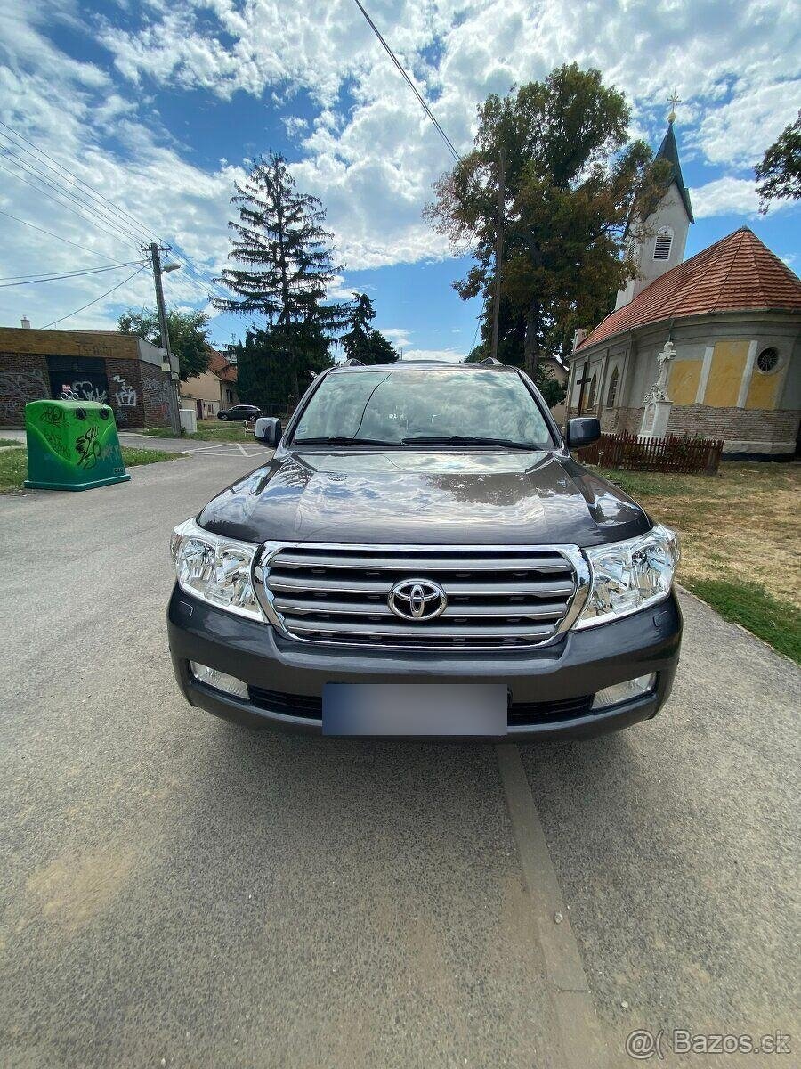 land Cruiser lc200, j200 4.5 V8 top stav, 242t km - 16