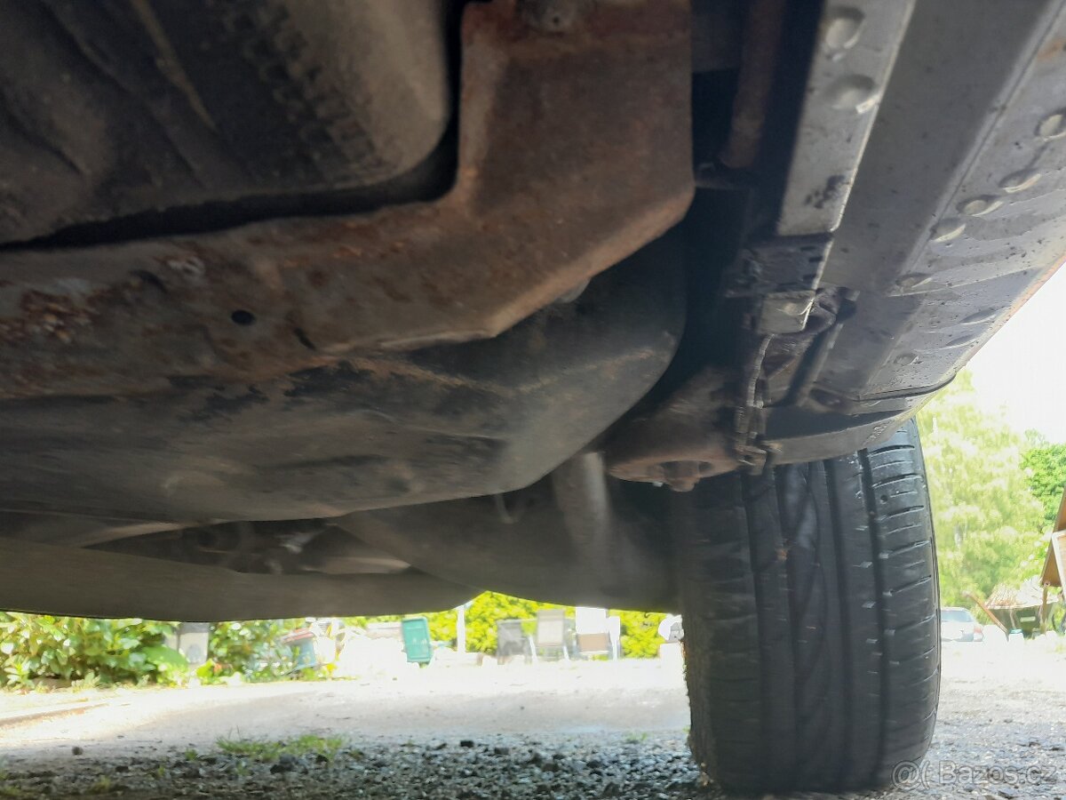 BMW 325ix kombi BMW E30 motor 6 válec pohon 4x4 - 16