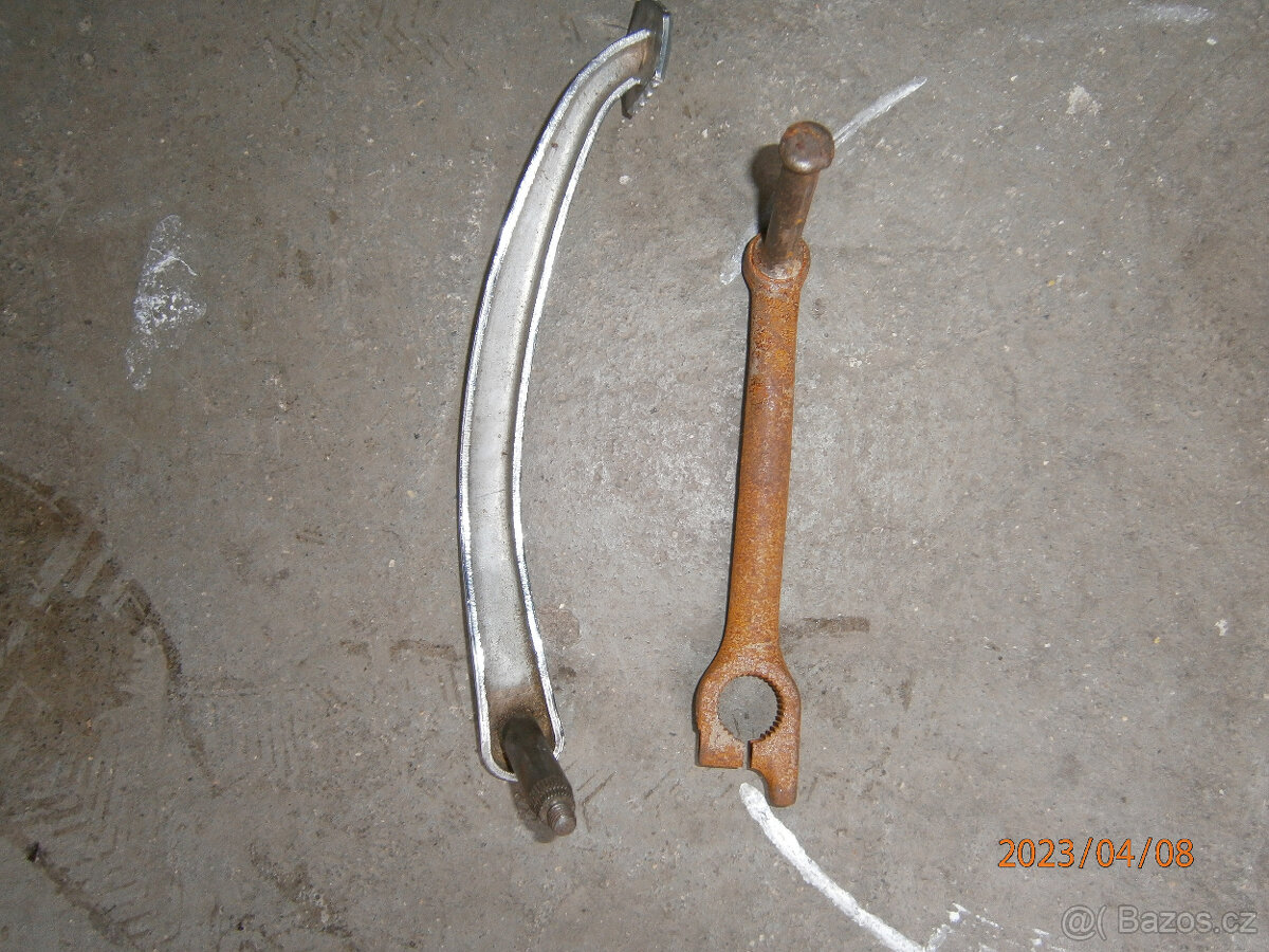 moto věci - nález v garáži - 16