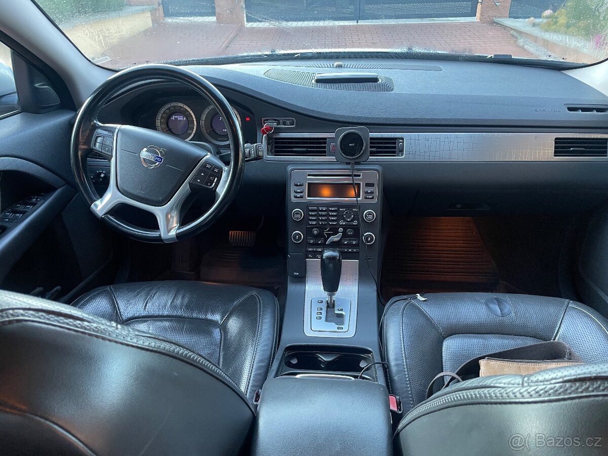 Volvo XC70 AWD MY2010 D5 151 kW automat - 16