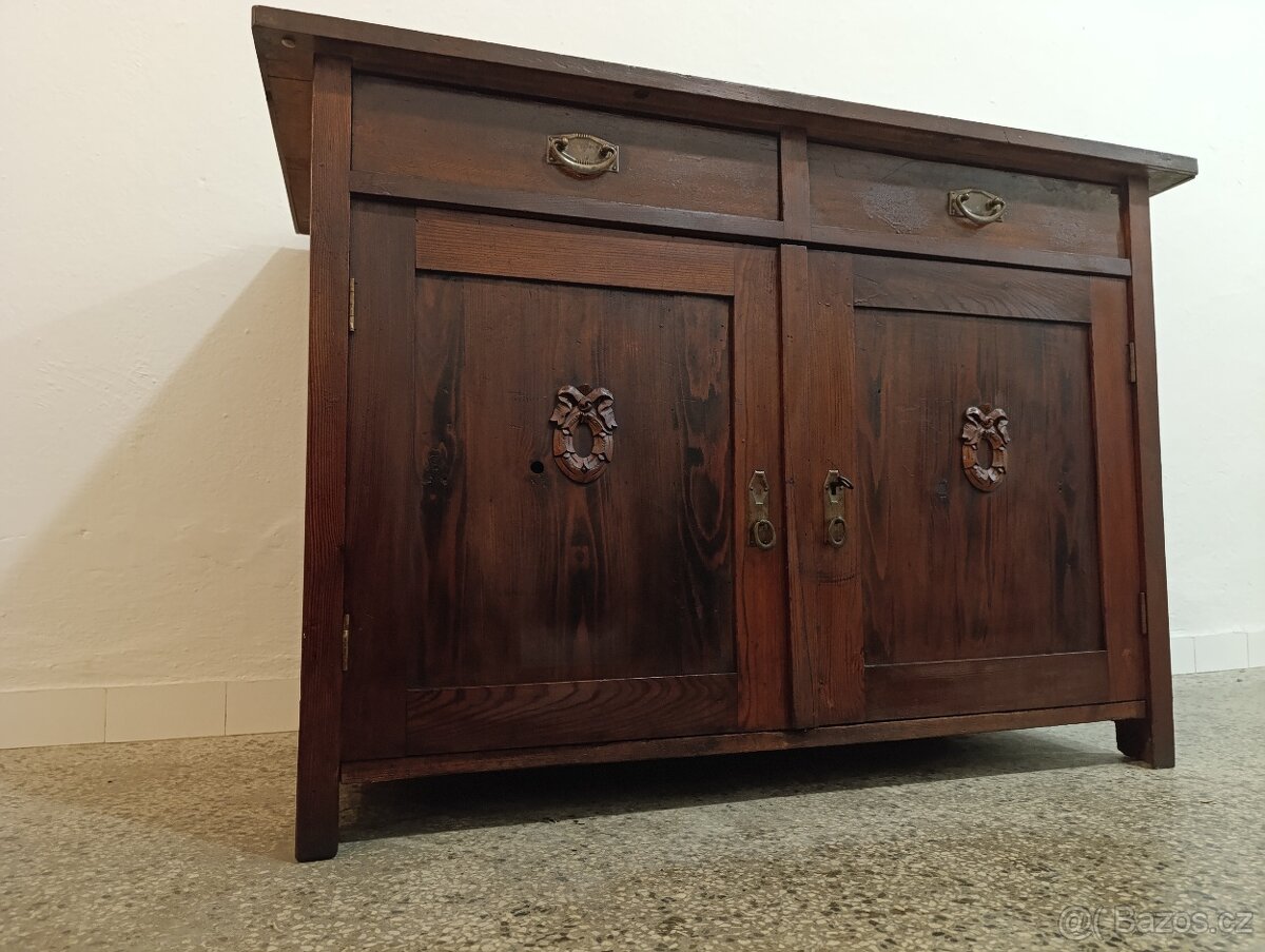 Starožitná komoda, nábytek z masívu, Nábytek s příběhem - 16