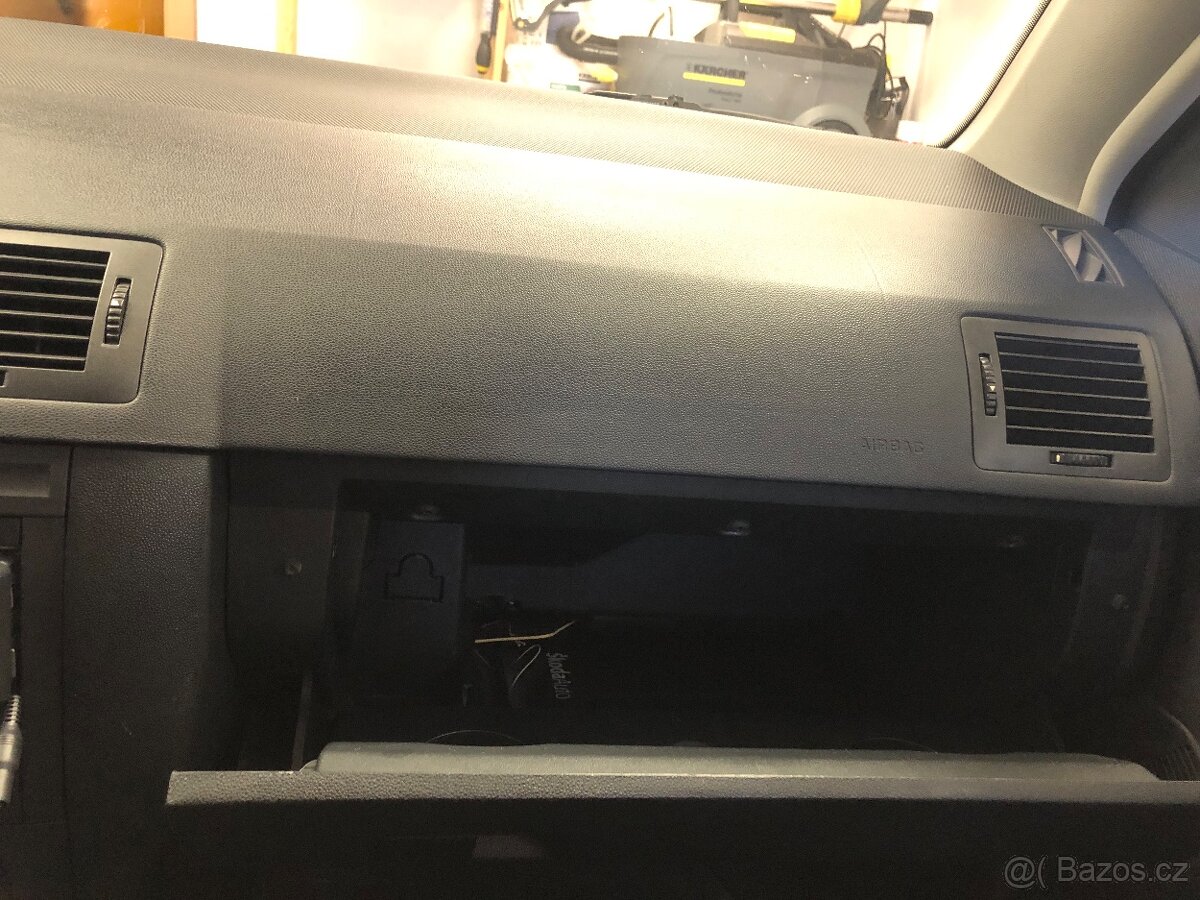 Škoda Fabia 1.2 HTP 40kw 6V - 16