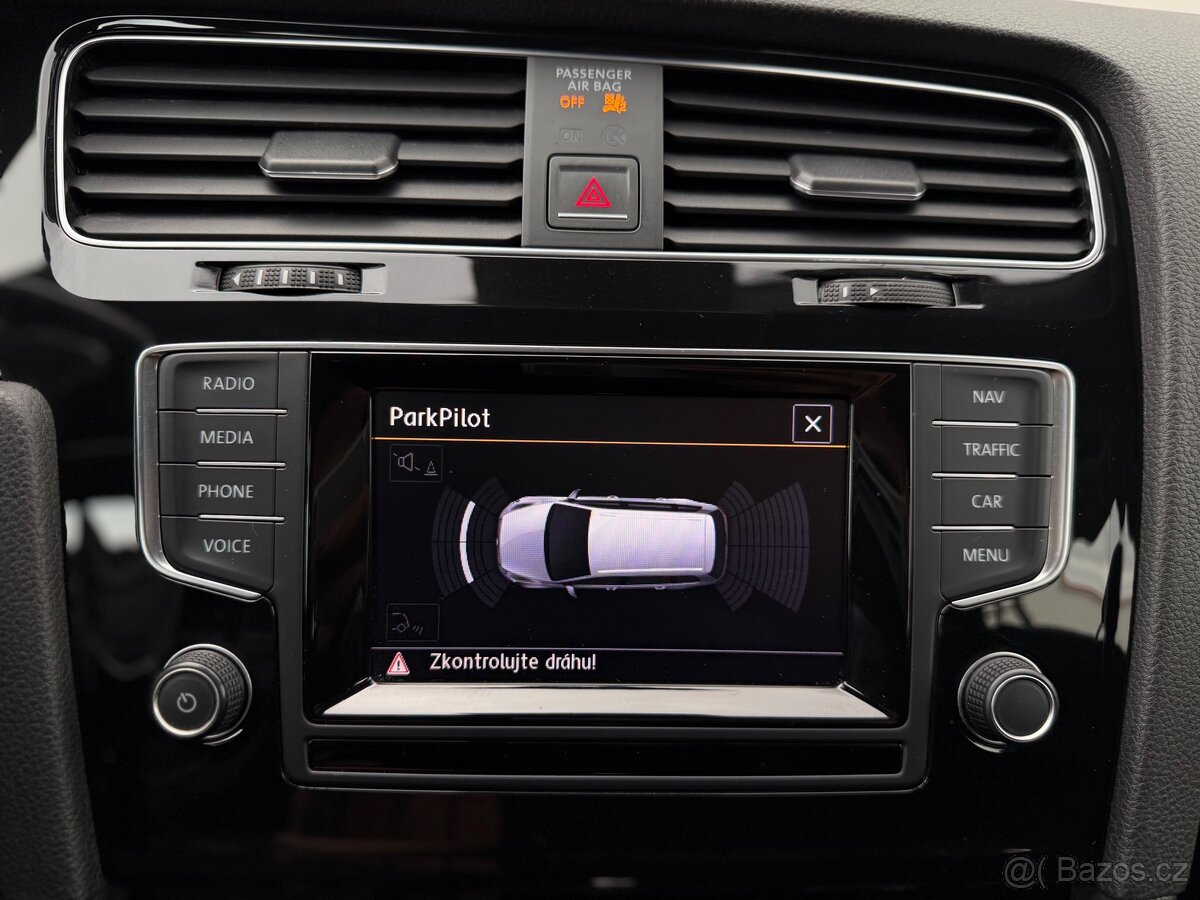 Prodám VOLKSWAGEN Golf 7 Variant 1.4TSi 103KW DSG Highline - 16