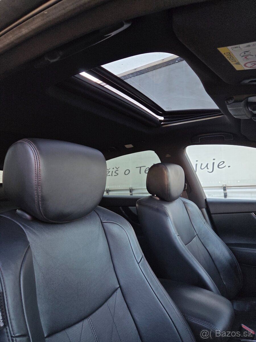 Infiniti QX70 S - 16