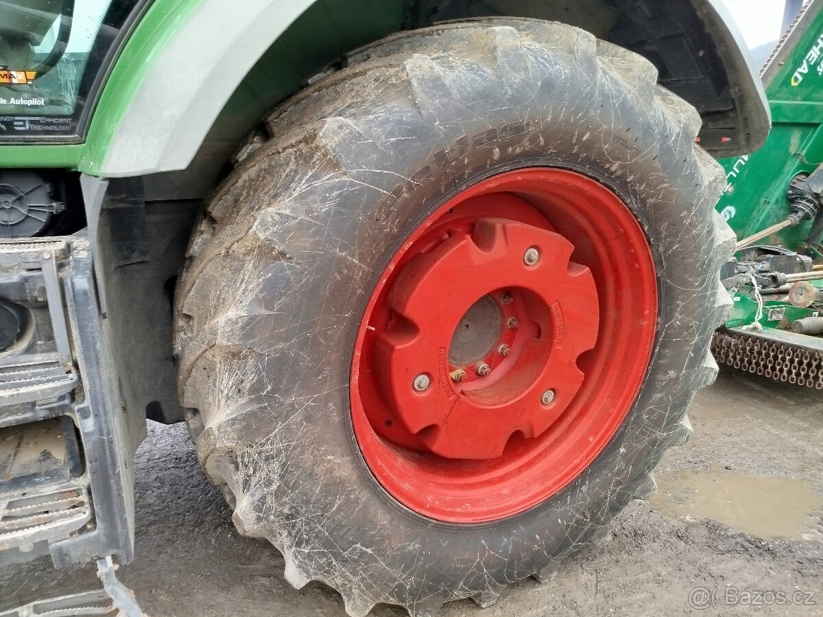 FENDT 824 VARIO - 16