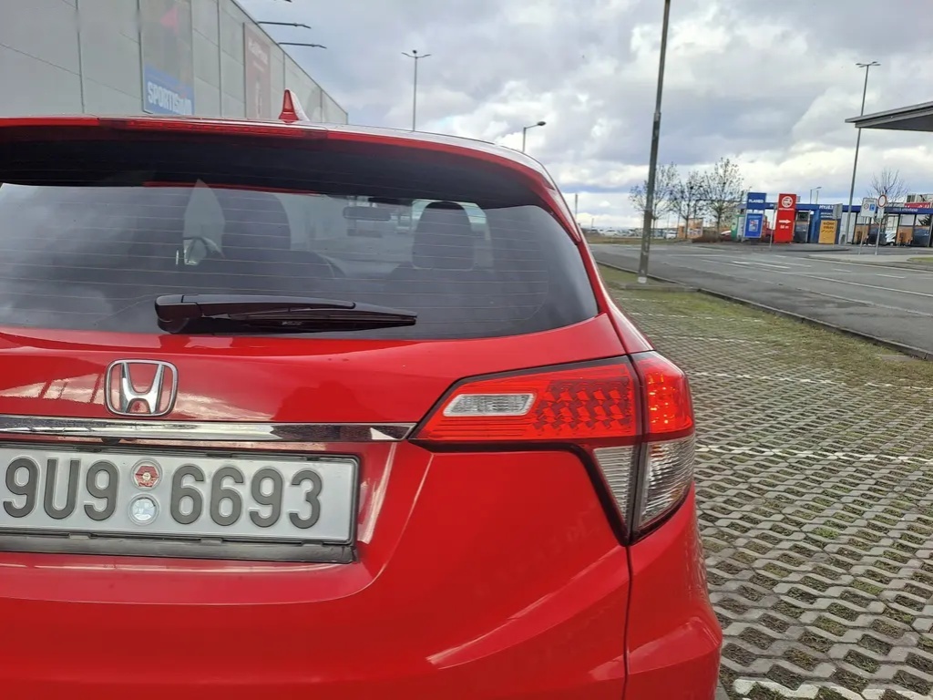 Honda HR-V, 1.5i-VTEC ČR 1MAJ PERFEKT+KOLA - 16