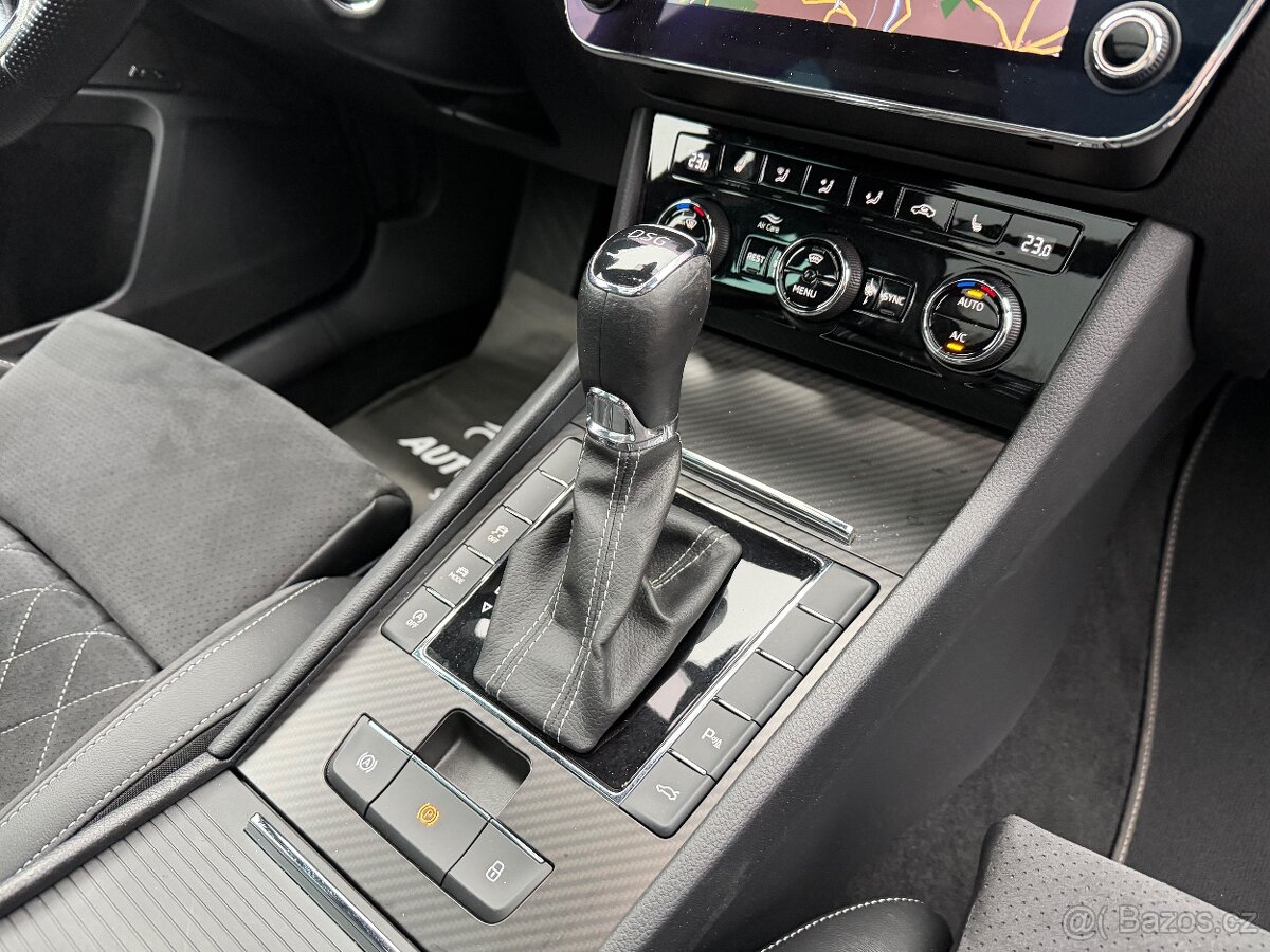 ŠKODA SUPERB SPORTLINE 2.0TSI 140KW TAŽNÉ cockpit m2021 - 16