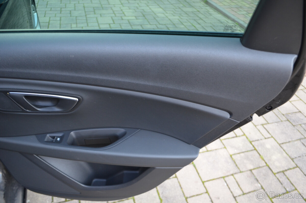 PRODÁM SEAT LEON 1.4TSI FR COMBI 2016 PANORAMA XEN,NAV - 16