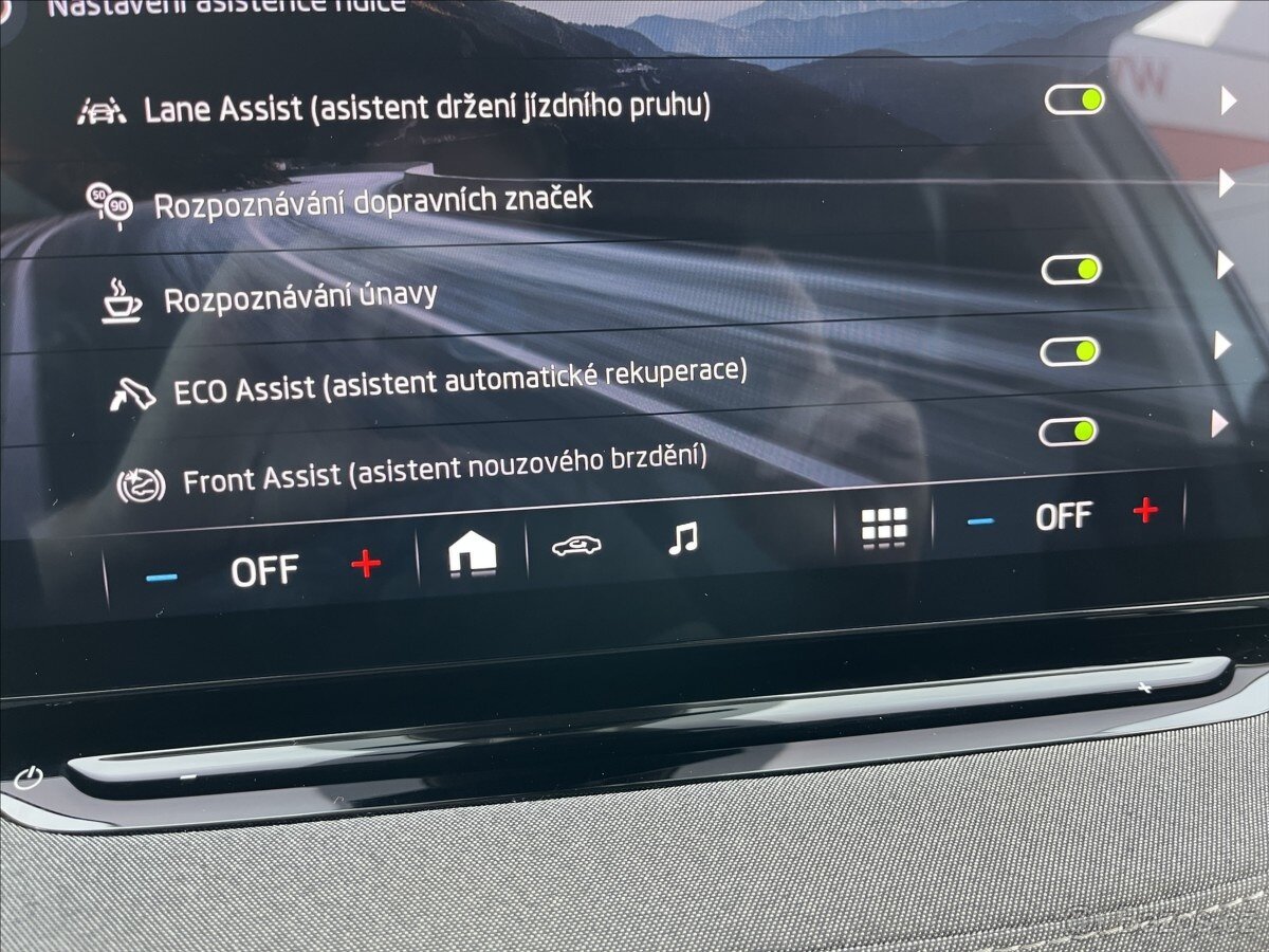 ŠKODA ENYAQ IV60,132KW/SOH 92%,vč.DPH,LED,Navi,Temp - 16