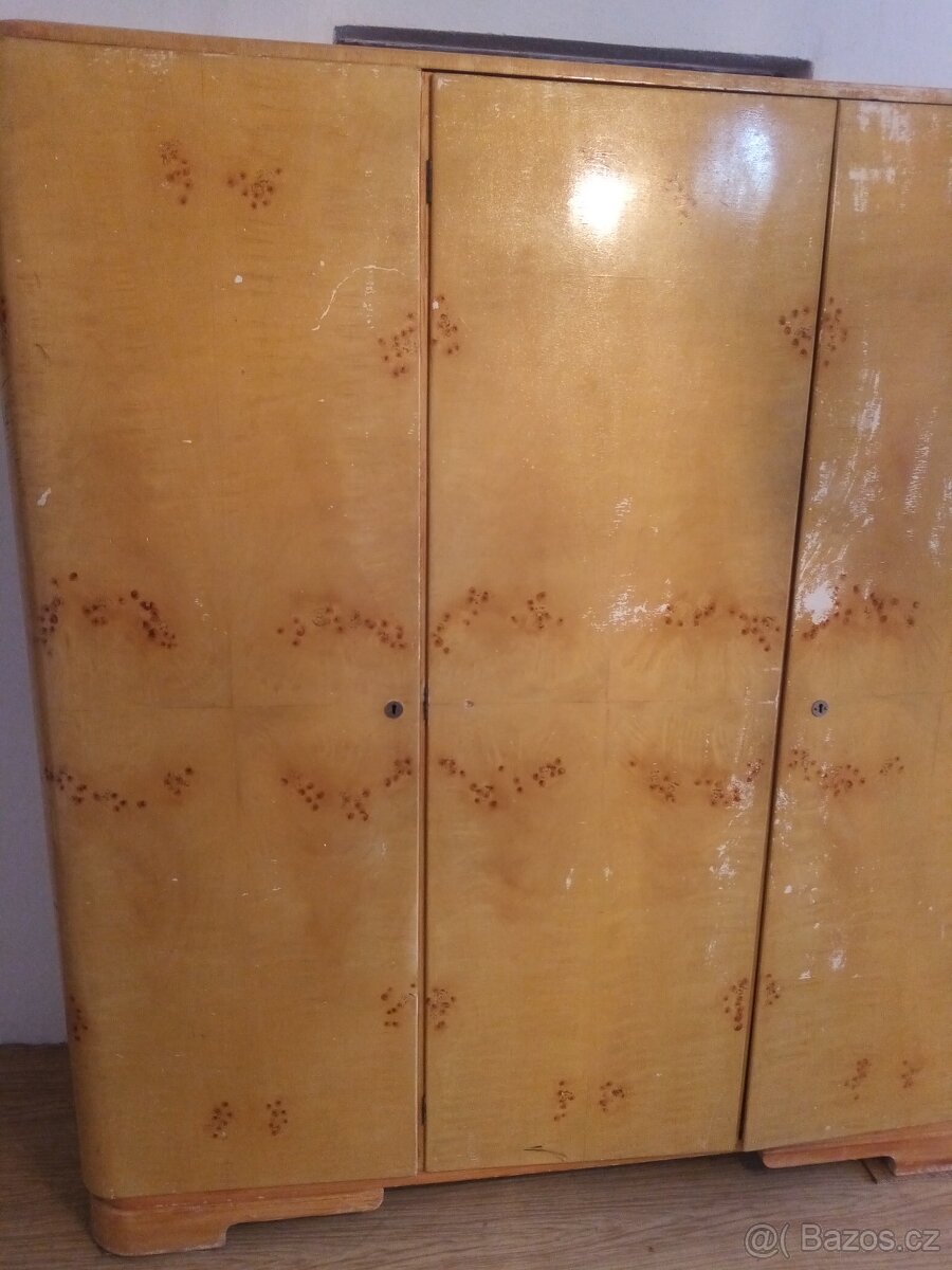 Starožitný nábytek - 16