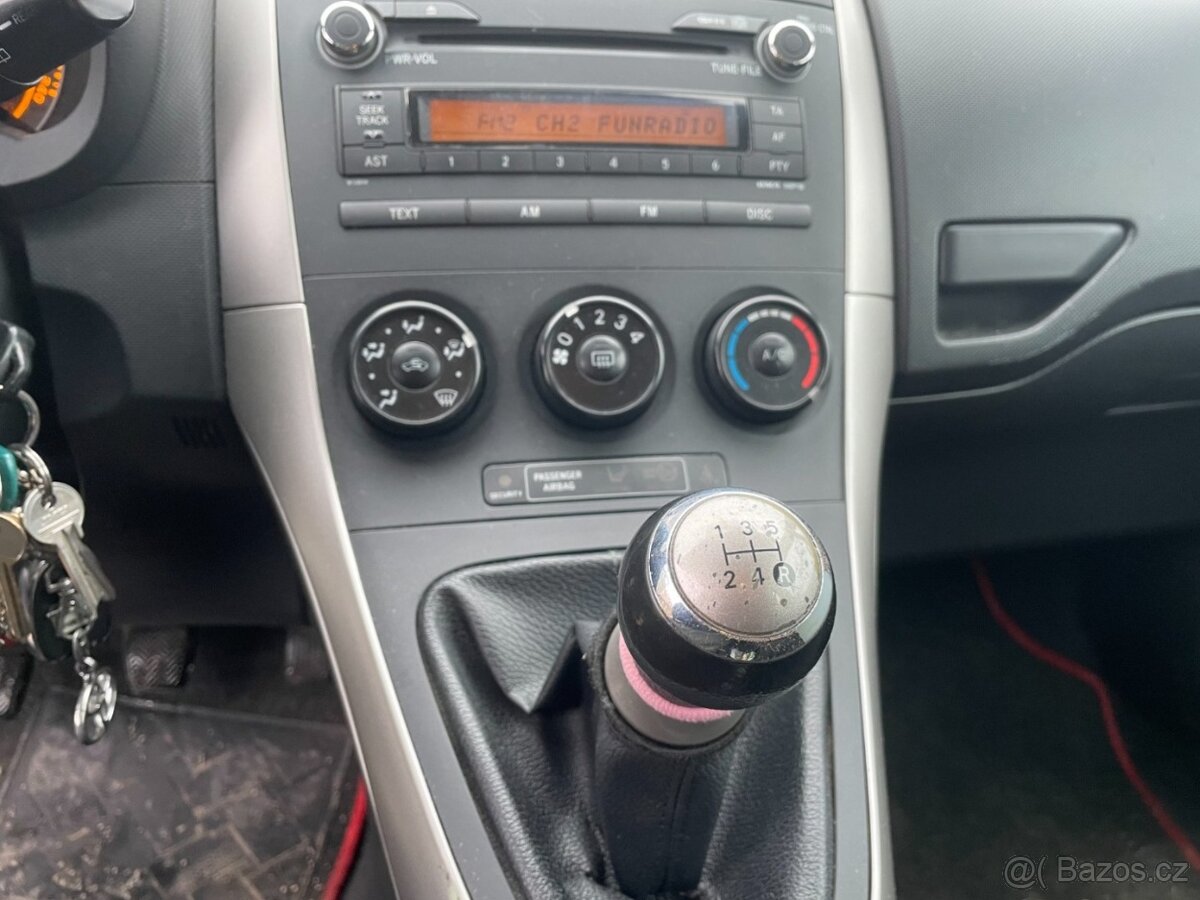 Toyota Auris 1.4 2008 - 16