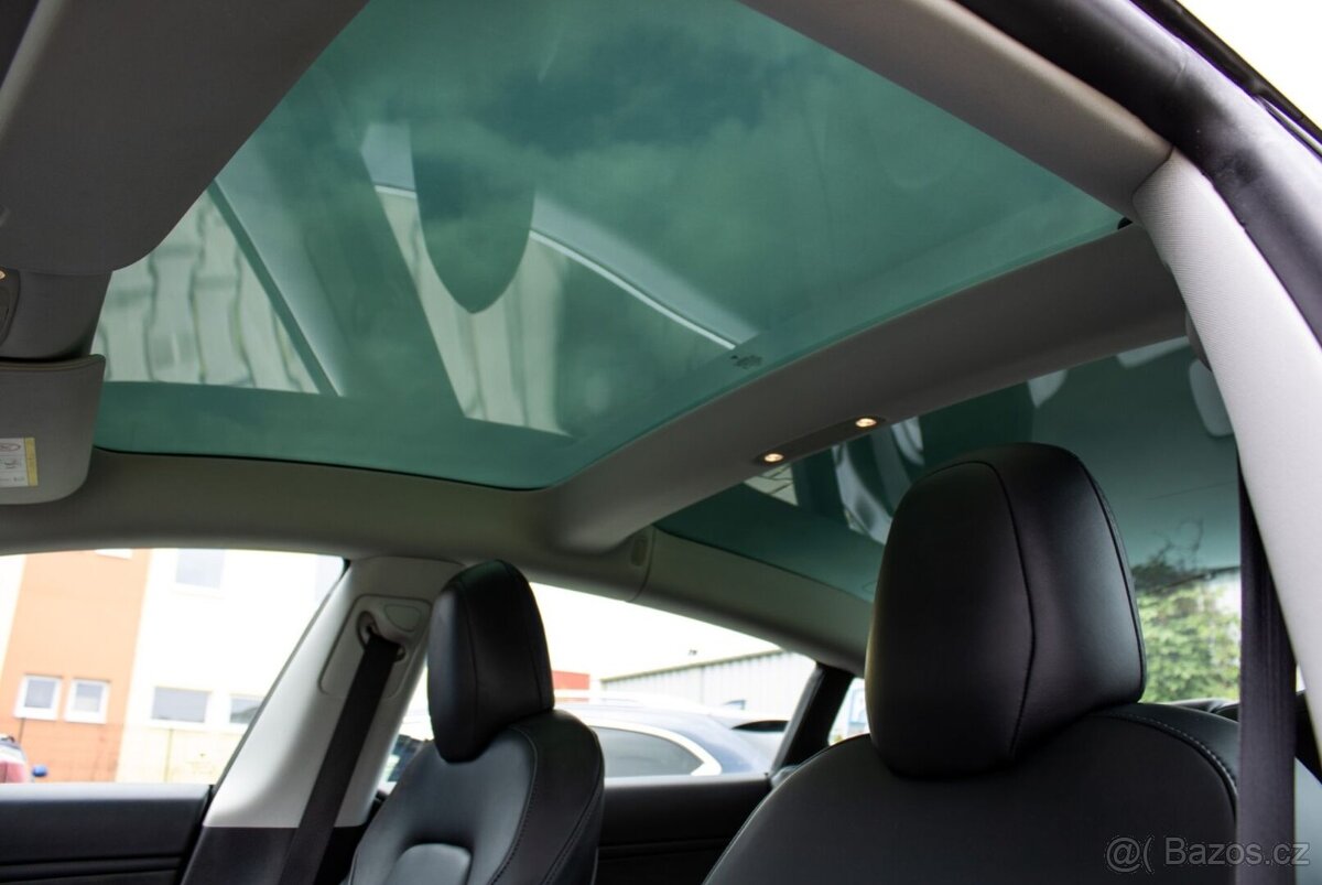 Tesla Model 3 Long Range - 16