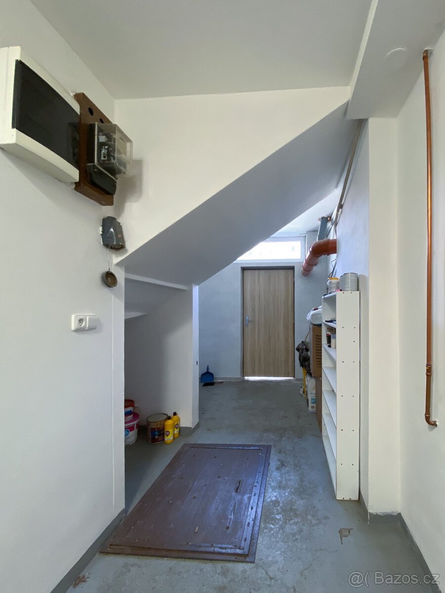 Prodej rodinného domu – bydlení i podnikání v Holešově - 16