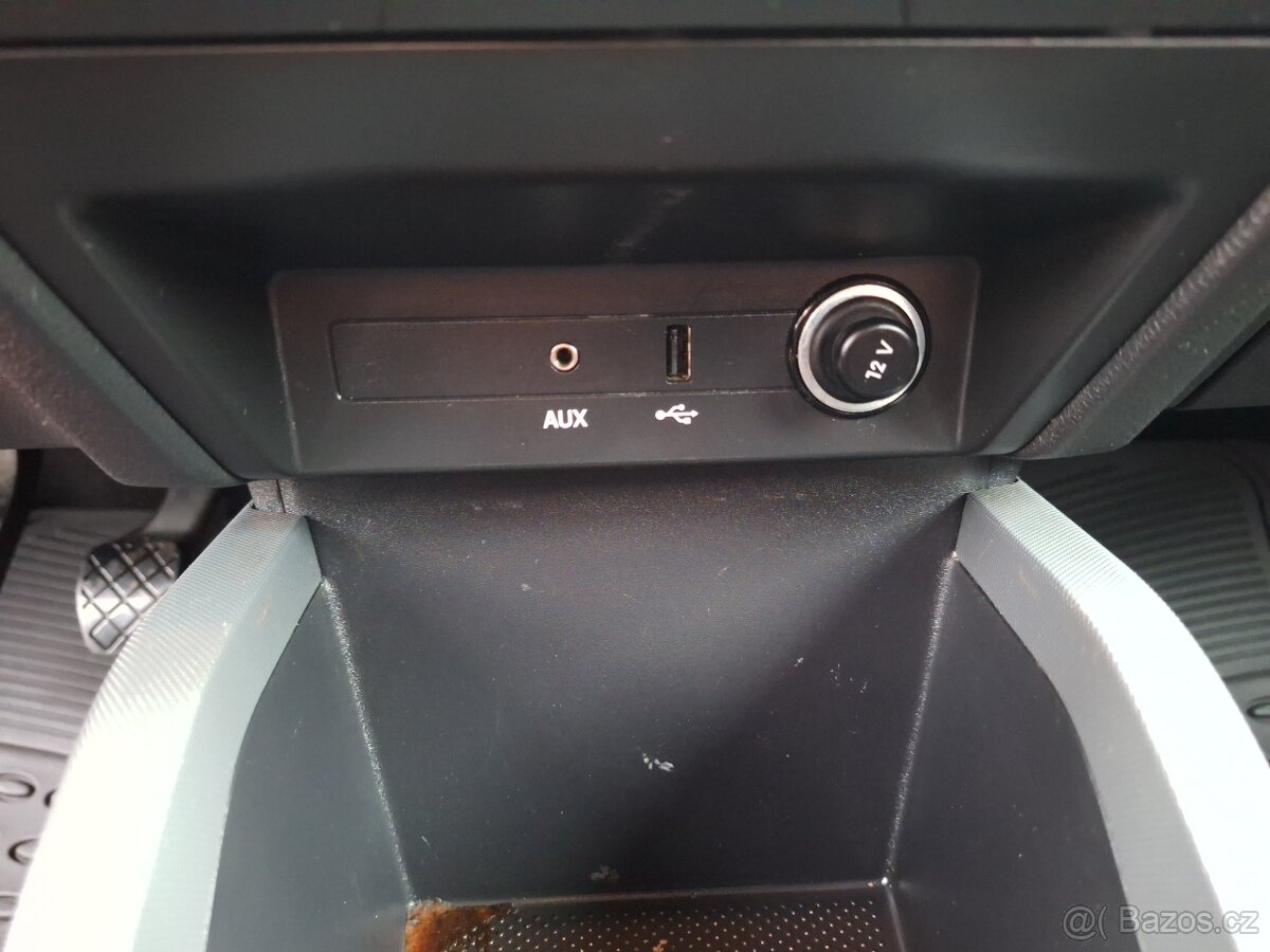 ŠKODA FABIA 3 R.2015 1.0 mpi.142 tis km - 16