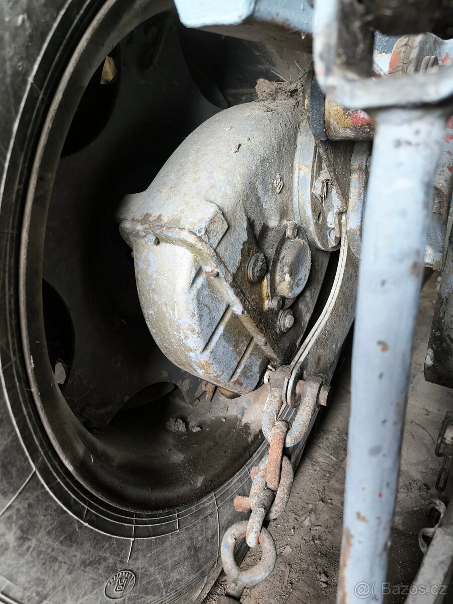 Traktor Zetor 4011 - 16