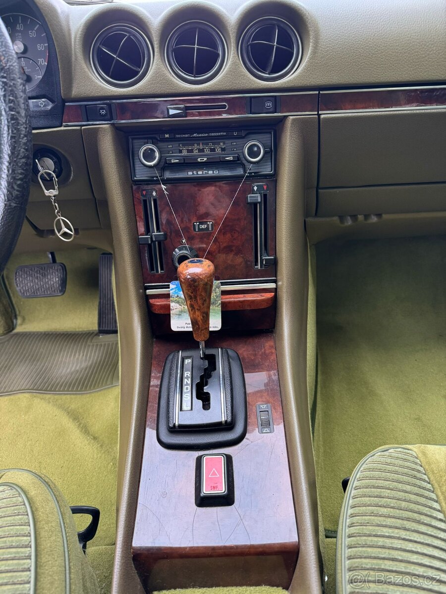 Mercedes-Benz SLC 350 - 16