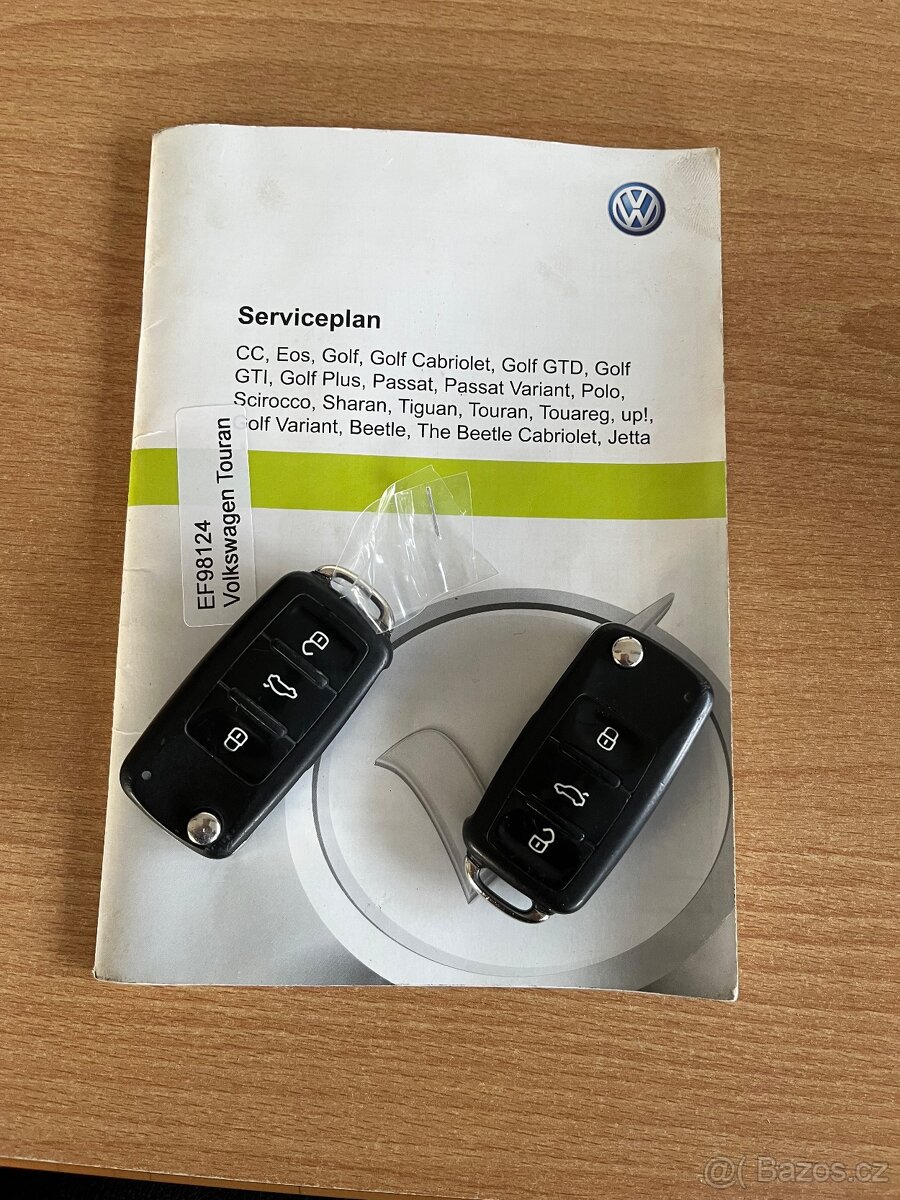 VW Touran 1.6 TDi DSG Serviska - 16