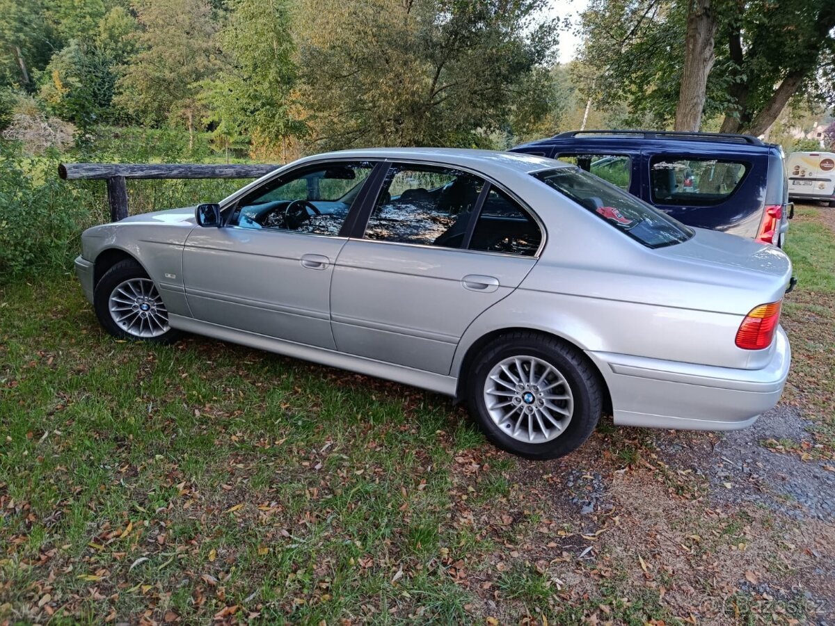 BMW E39 525i automat - 16
