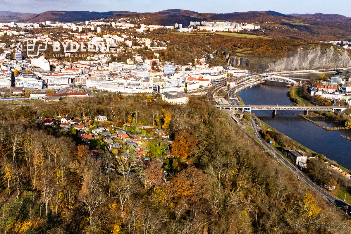 Prodej chaty s výhledem na Ústí nad Labem – nad Větruší - 16