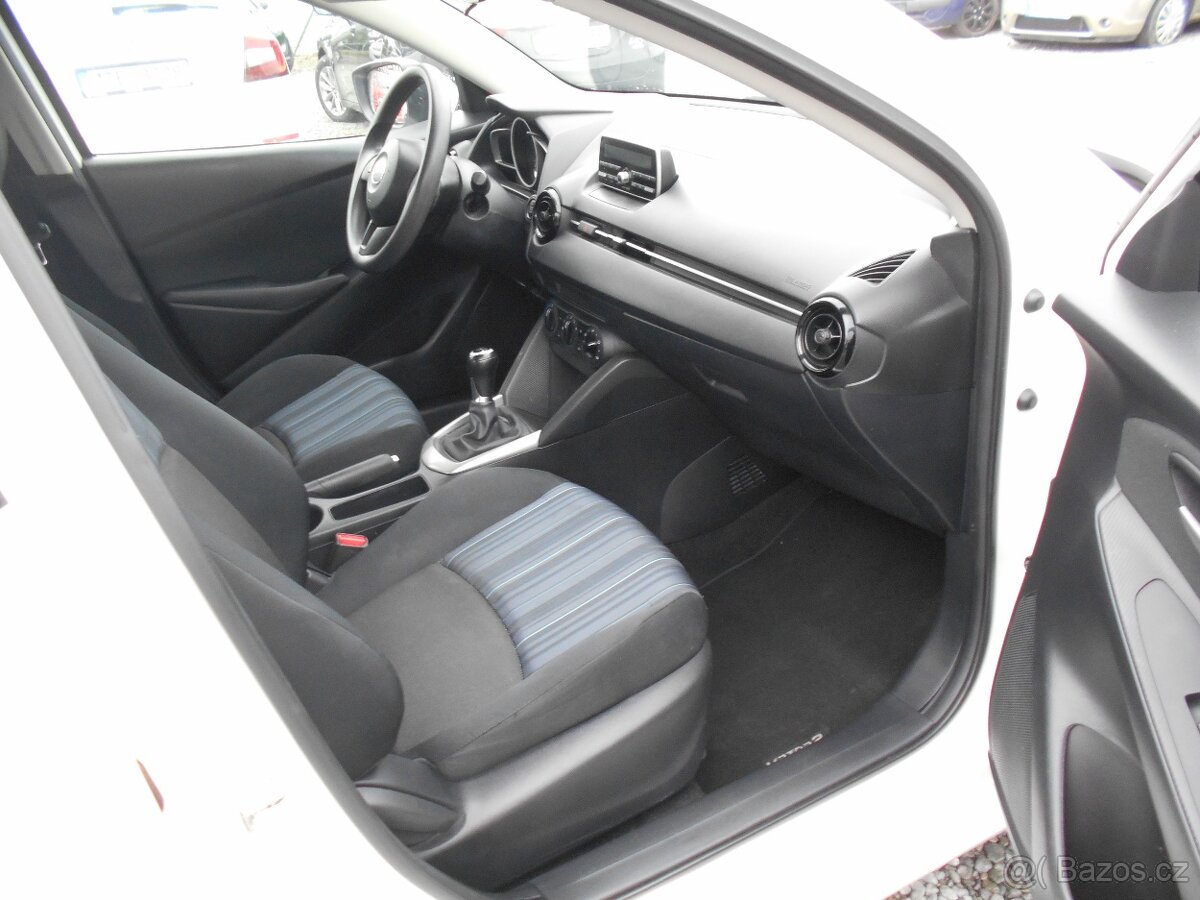 MAZDA 2 1.5 I - 16