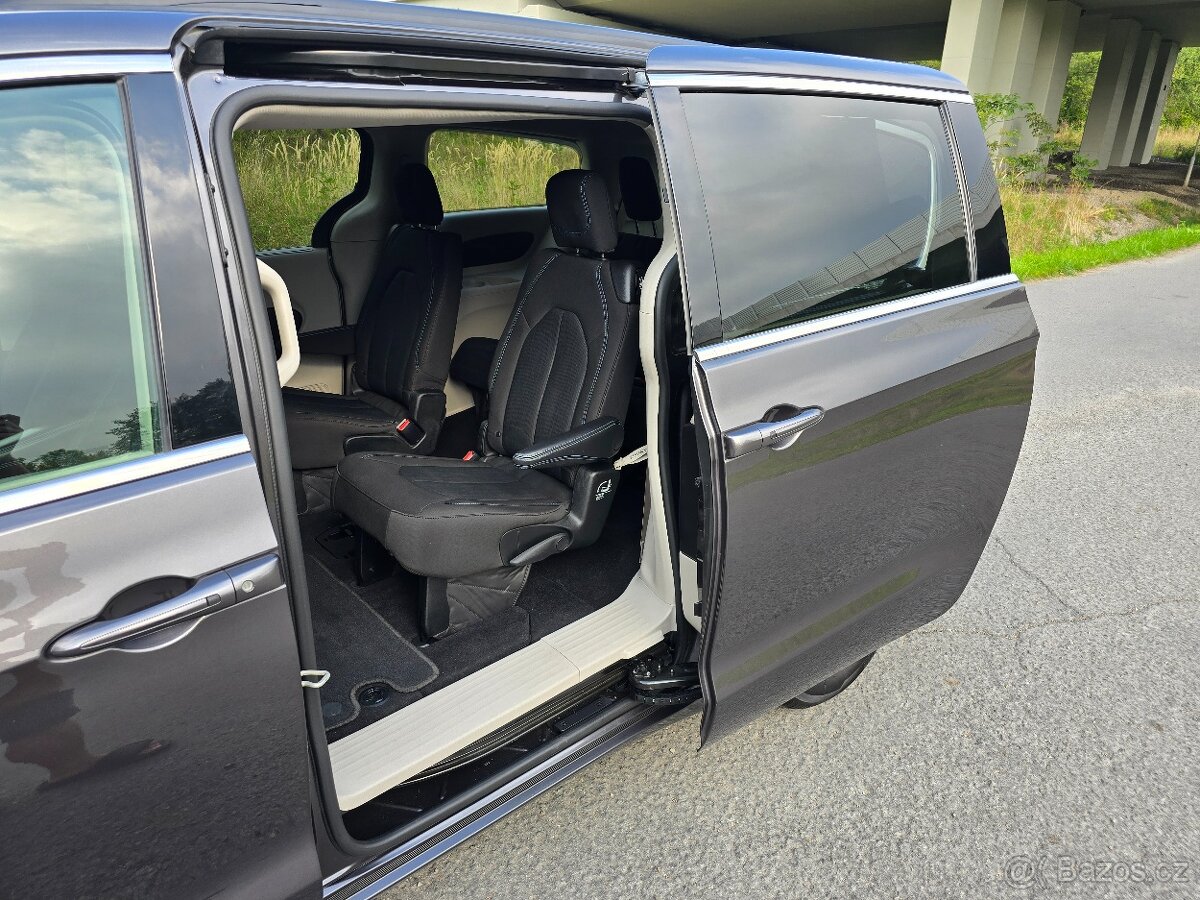 Chrysler Pacifica 3,6 V6 Nový model, DPH, NEBOURANÉ - 16