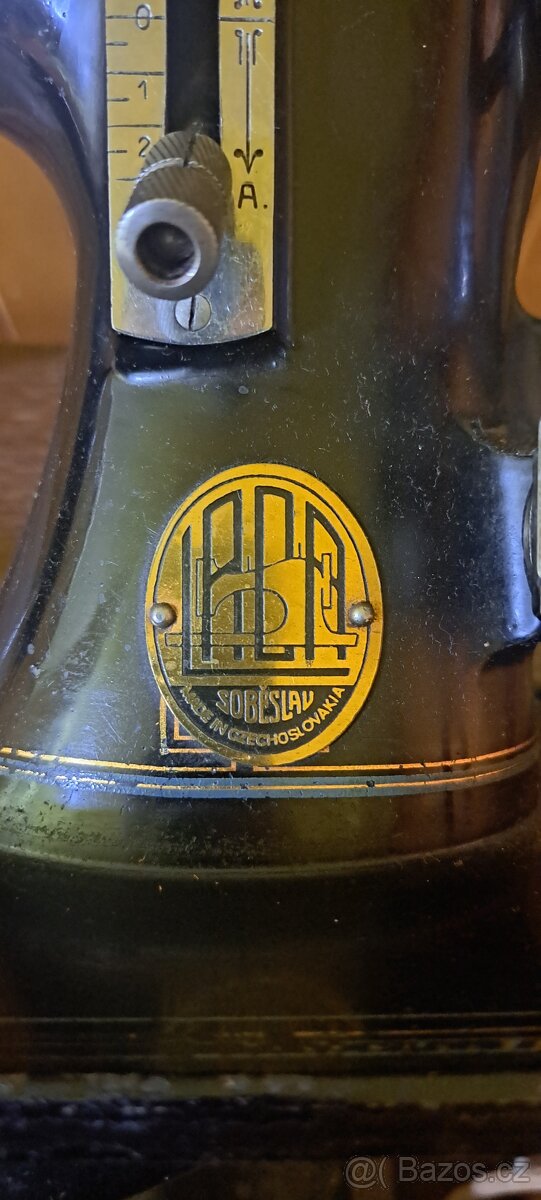 Šicí stroj Lada - 16