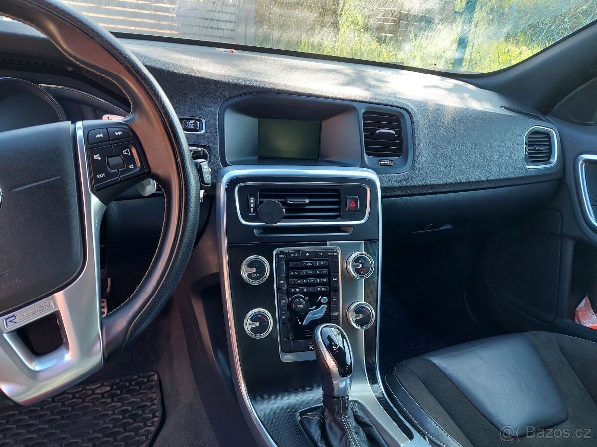 Volvo V60 R - 16