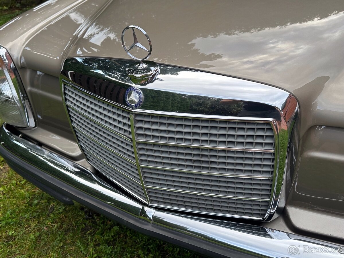 Mercedes-Benz 250CE W114 1970 - 16