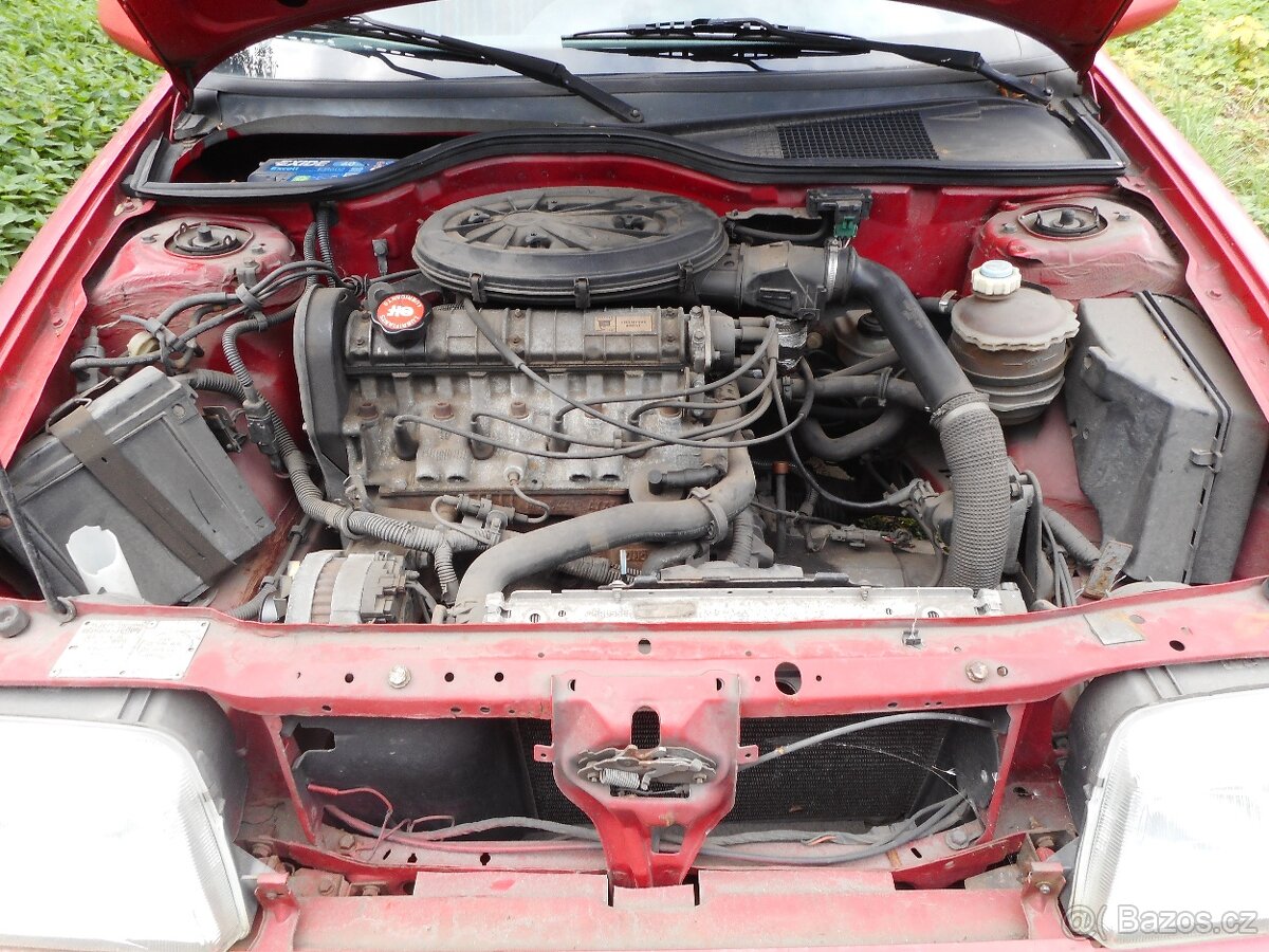 Renault 19 I červená barva - 16