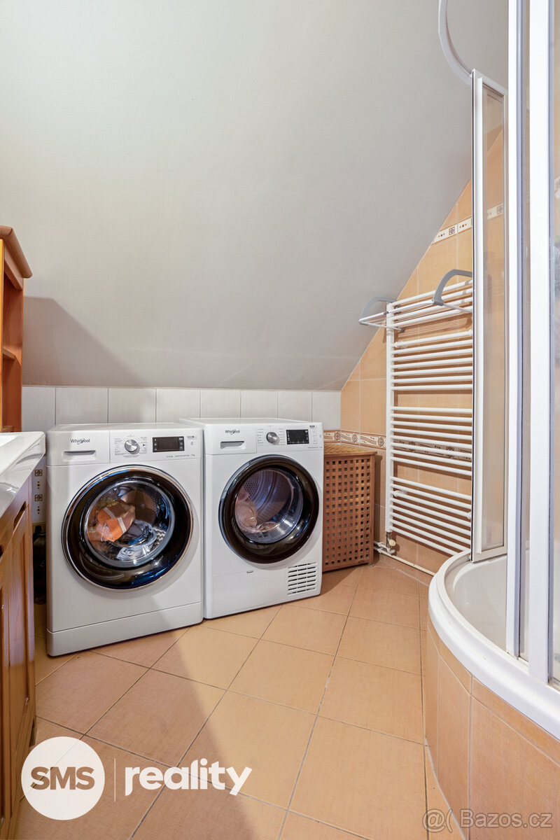 Prodej prostorného bytu 3+1 (99,6 m²) – Frýdek-Místek, ul. E - 16