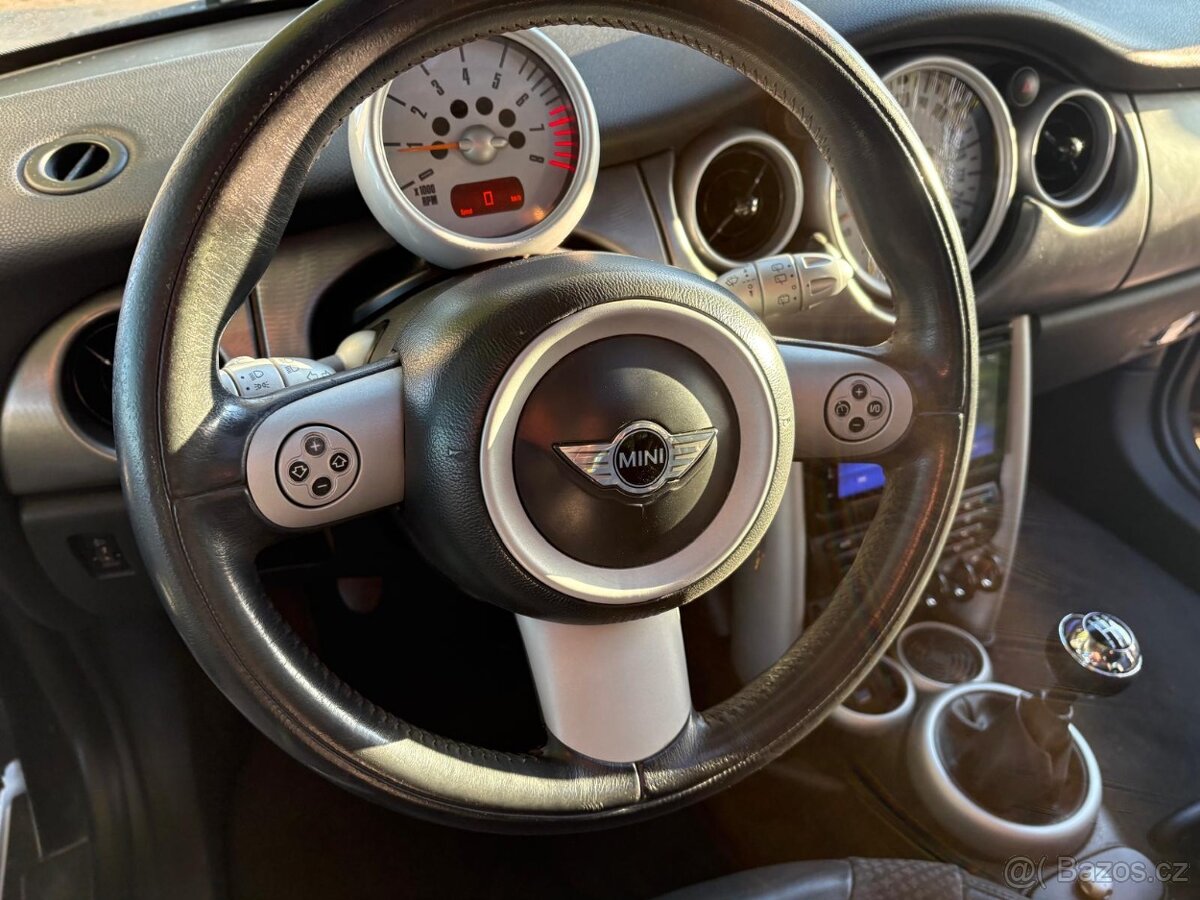 Mini Cooper 85kW, audio, panorama, tampomat, liťáky, 2din,.. - 16