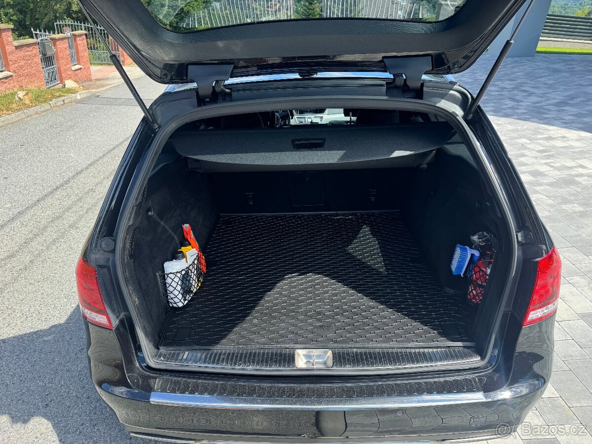 Prodám Mercedes E 220 4x4 provoz 2017 automat - 16
