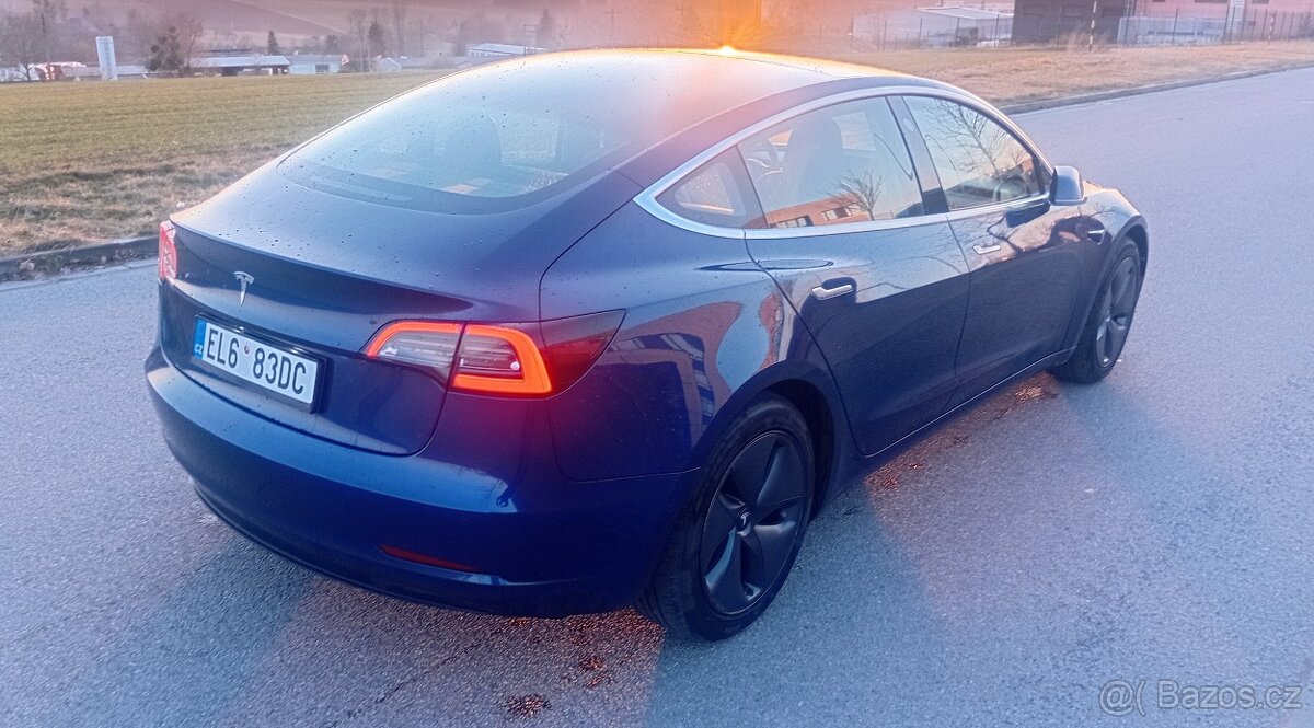 Prodám Tesla model 3 - 16