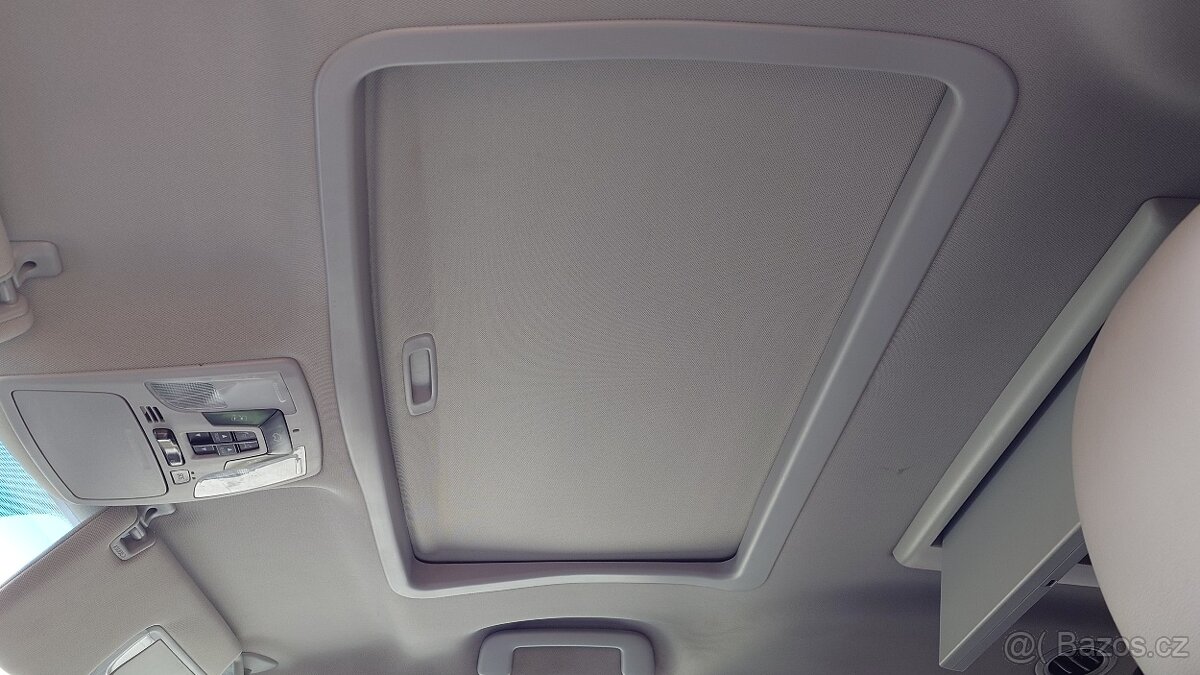 Toyota Sienna 3,5i 4x4 7 míst - 16