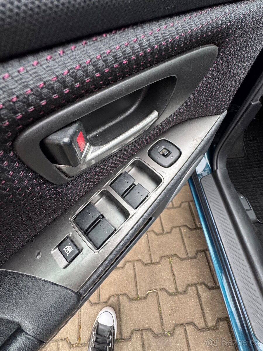 MAZDA 3. 1,6 16V 95.000 KM - Krásný stav - 16