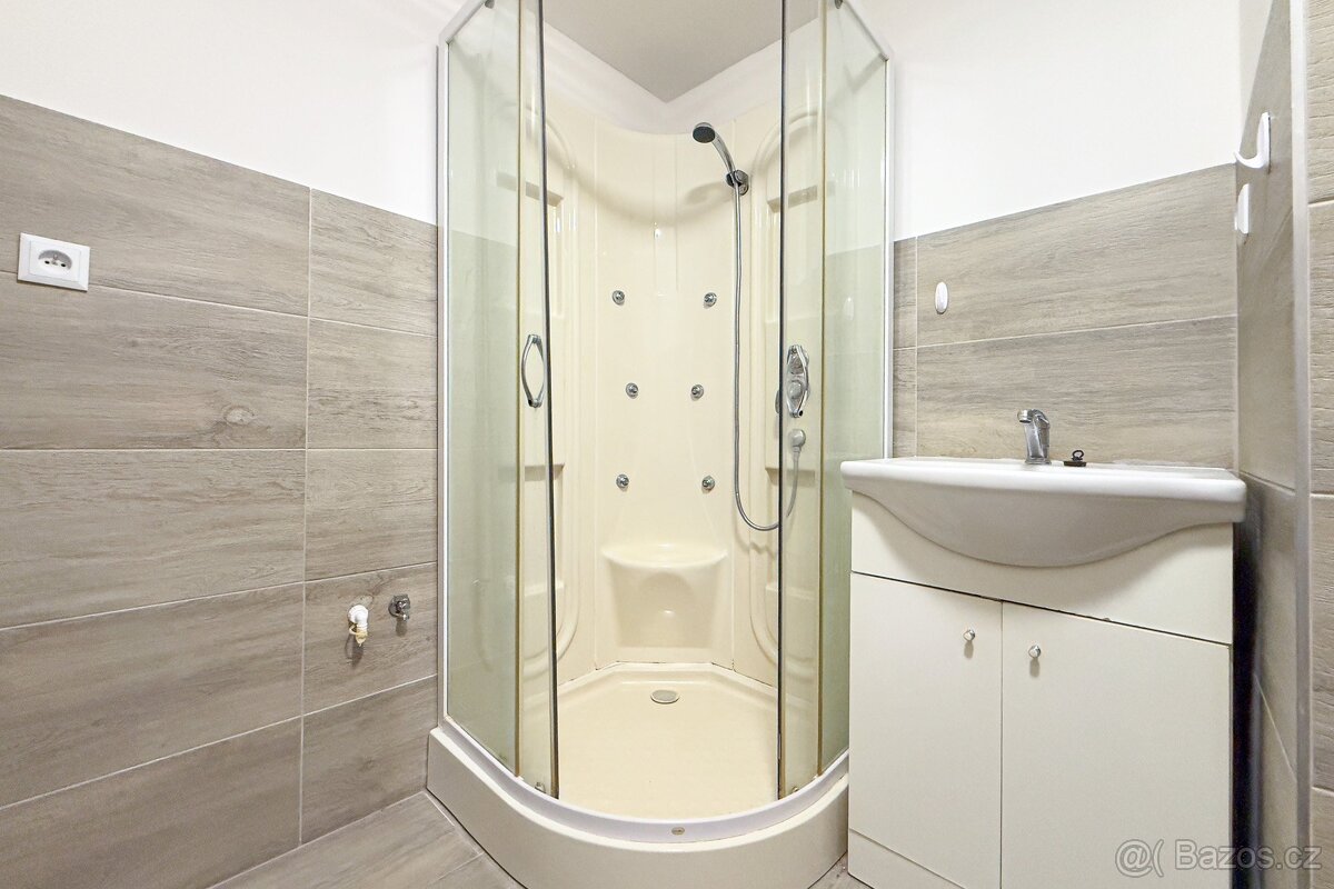 Prodej, byt, 2+1, 67 m², osobní vlastnictví, Chomutov, Bezru - 16